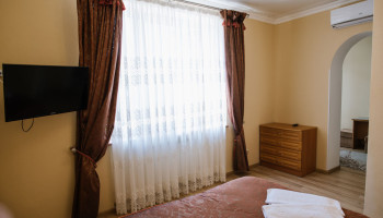 /upload/rooms/10/juniorsuite_203_15_web.jpg