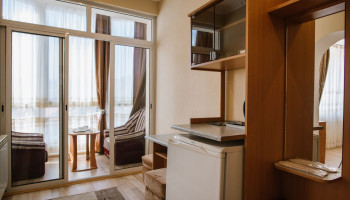 /upload/rooms/10/juniorsuite_303_2_web.jpg