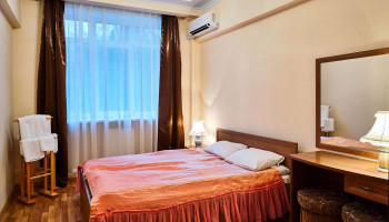 /upload/rooms/133/lyuks-krishtaleviy-palac-1-korpus.jpg