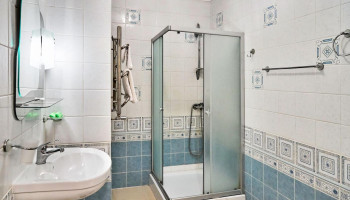 /upload/rooms/133/lyuks-krishtaleviy-palac-1-korpus2.jpg
