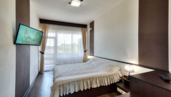 /upload/rooms/146/standart-pokrascheniy-krishtaleviy-palac-4-korpus.jpg