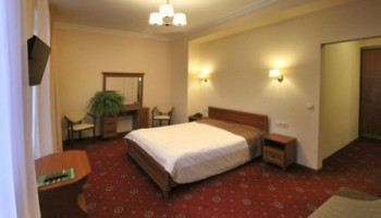 /upload/rooms/152/napivlyuks-pivdenniy1.jpg