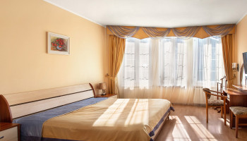 /upload/rooms/18/nomer-lyuks-gotel-villa-marta-truskavec2.jpg