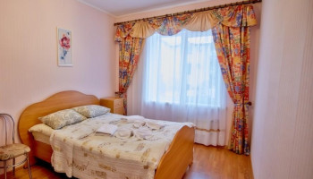 /upload/rooms/276/napivlyuks-simeyniy-pansionat-bogema-truskavec.jpg