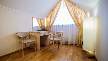 /upload/rooms/33/pokrascheniy-mansarda-got-svityaz-truskavec1.jpg