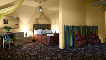 /upload/rooms/342/nomer-lyuks-gotel-oskar-truskavec2.jpg