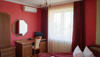 /upload/rooms/345/odnomisniy-gotel-germes-truskavec2.jpg