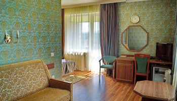 /upload/rooms/348/napivlyuks-gotel-germes-truskavec.jpg