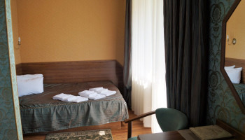 /upload/rooms/348/napivlyuks-gotel-germes-truskavec1.jpg