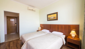 /upload/rooms/351/standart-gotel-re-vita-truskavec.jpg