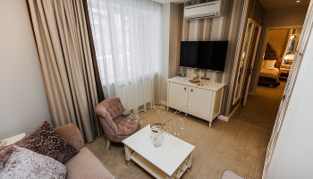 /upload/rooms/363/lyuks-gotel-galant-truskavec1.jpg