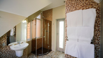 /upload/rooms/38/napivlyuks-simeyniy-got-svityaz-truskavec2.jpg
