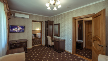/upload/rooms/436/napivluks3.jpg