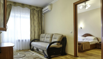 /upload/rooms/47/dvokimnatnyj-lyuks-4-scaled.jpg