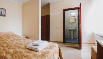 /upload/rooms/5/single_101_2_web..jpg