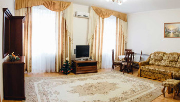 /upload/rooms/77/lyuks-pokrascheniy-san-perlina-prikarpattya-truskavec.jpg