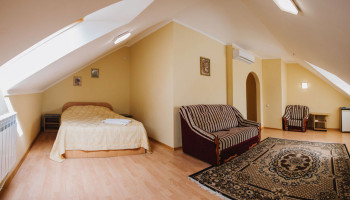 /upload/rooms/8/superior_402_3_web.jpg
