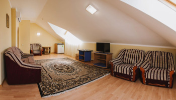/upload/rooms/8/superior_402_4_web.jpg