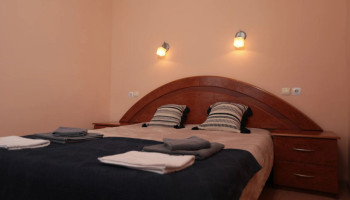/upload/rooms/98/napivlyuks-1.jpg